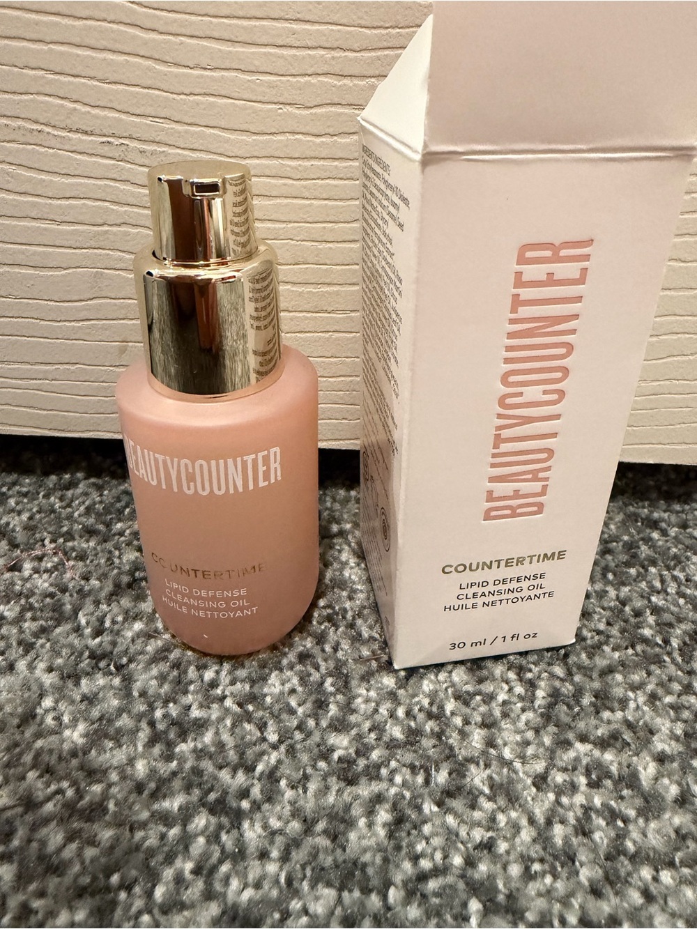 New with box Beautycounter Countertime Lipid Defense Cleansing Oil – Pink